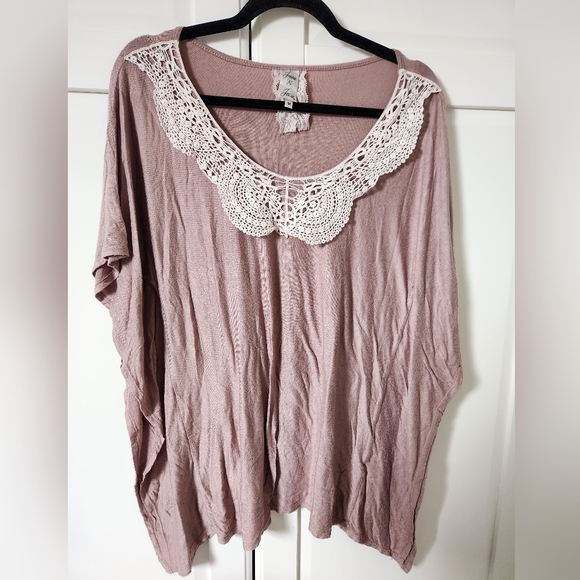 JENNA & JESSIE Long crochet dust pink shirt - Picture 1 of 6